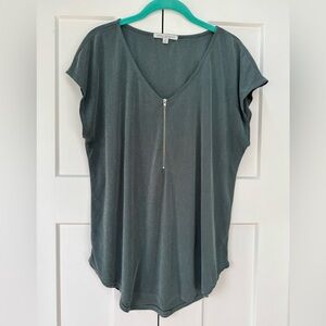 Green Envelope Green/Gray V-Neck Zipper Cap-Sleeve Top, XL